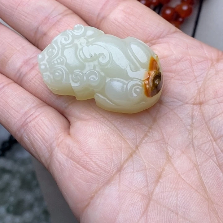 石材貔貅吊坠方解石玉