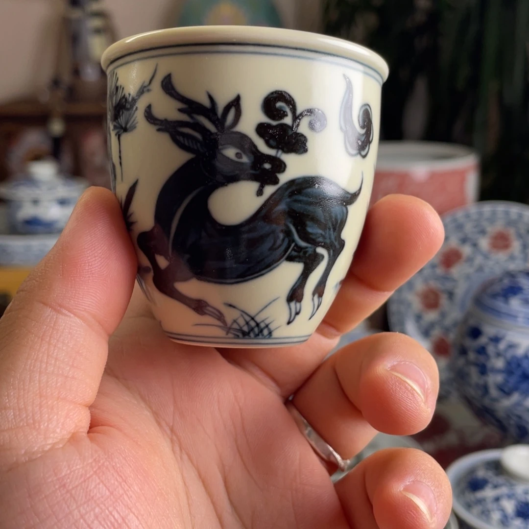 二号釉灵芝鹿杯子