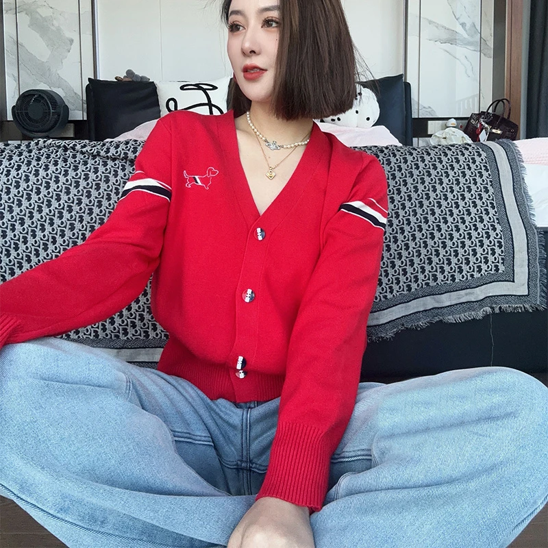 XIAOR-新款时尚保暖水洗刺绣显瘦牛仔裤女