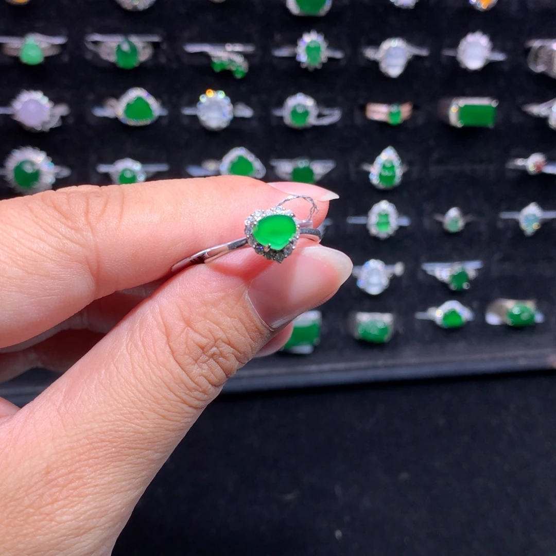 翡翠银S925镶嵌颈饰翡翠