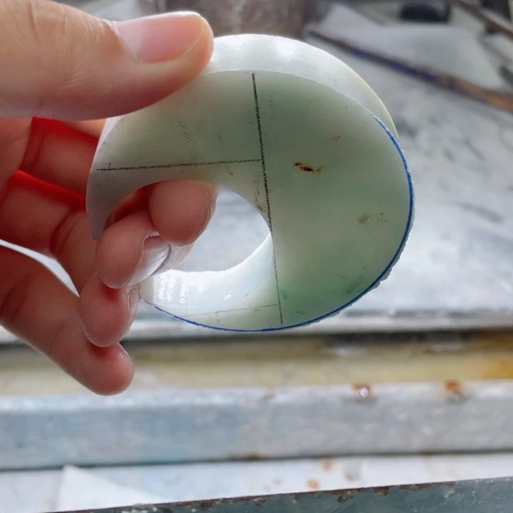 裸石翡翠虎虎珠宝手镯定制