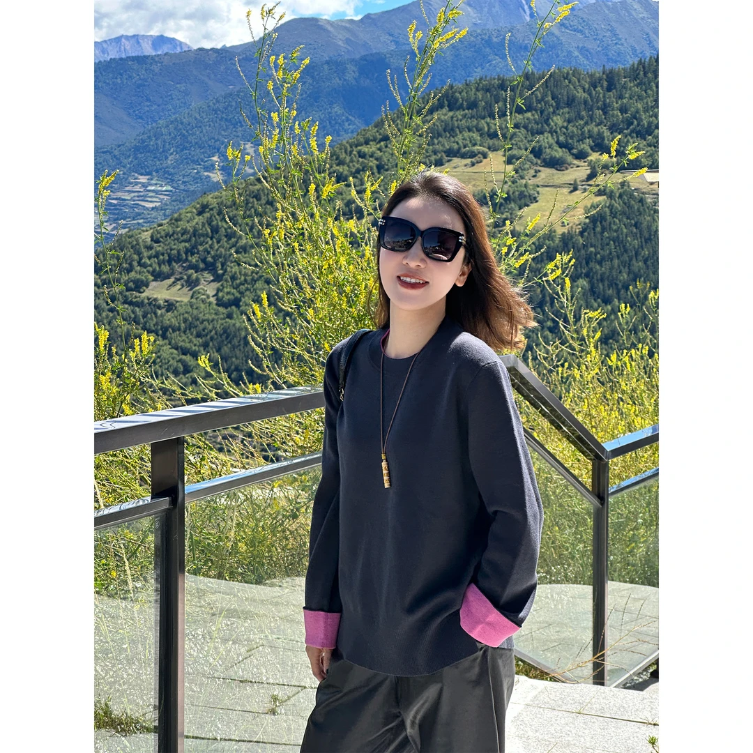 JESSICA WU玄黑垂云绽樱滚边撞色圆领针织衫2597X04018