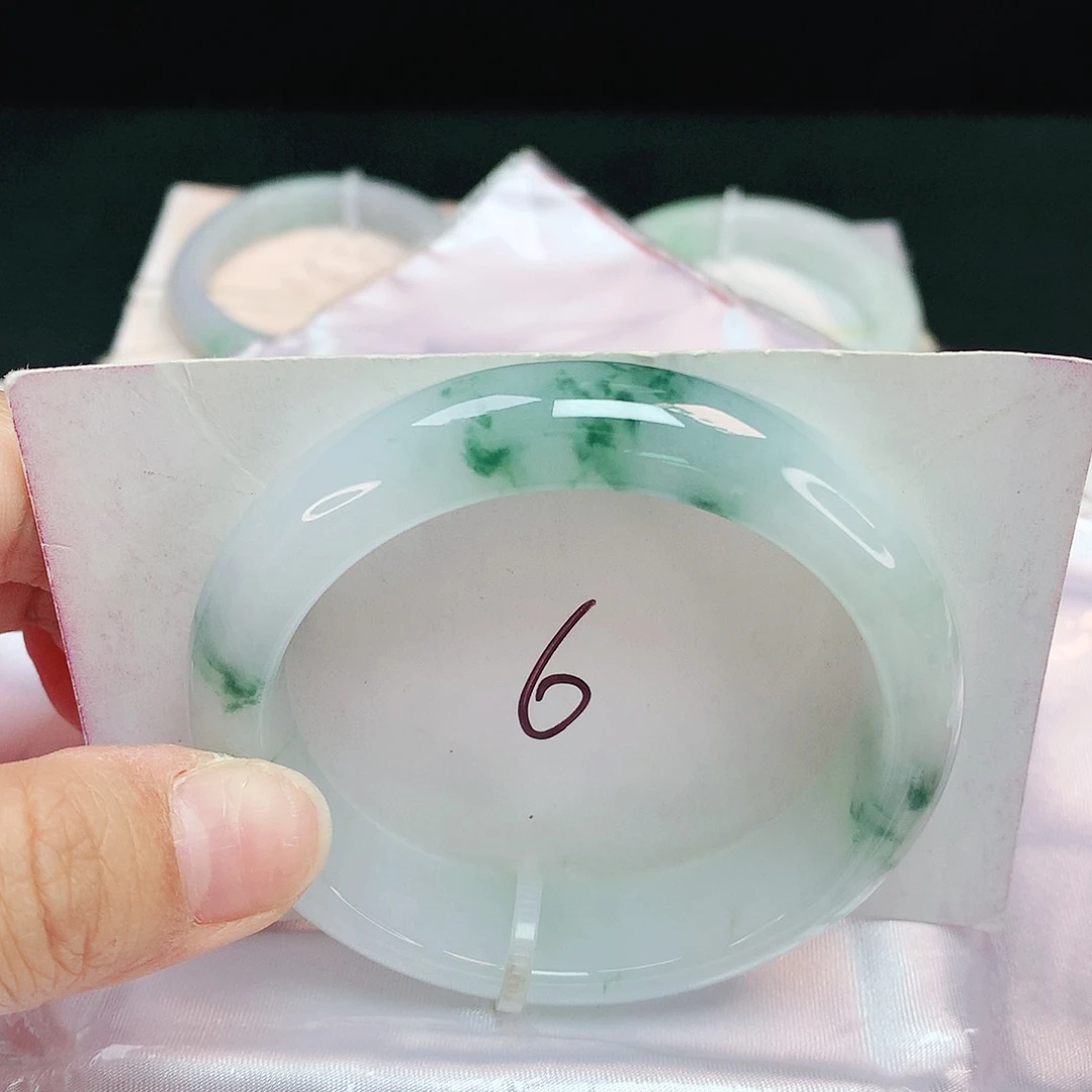 翡翠未镶嵌手镯正圈53.2