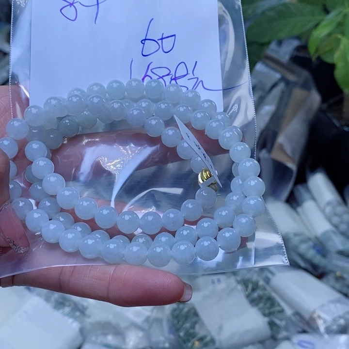 定制翡翠未镶嵌珠串