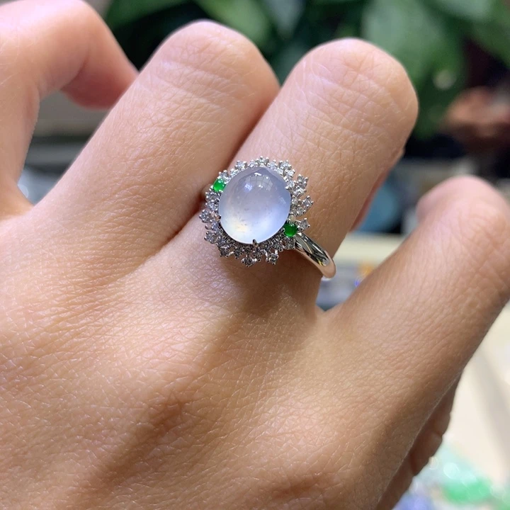 翡翠颈饰18K金镶嵌翡翠