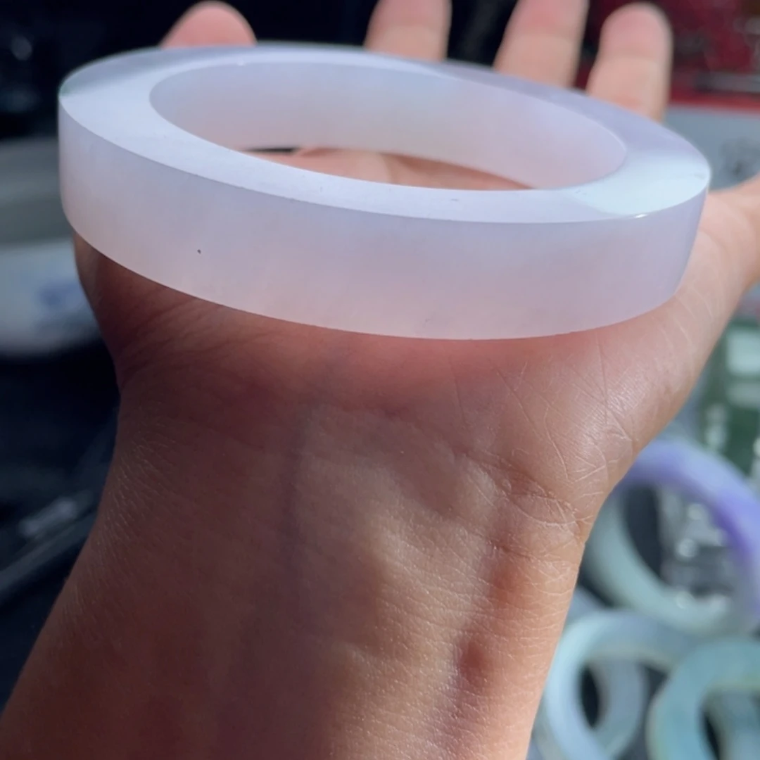 彼***候定制翡翠未镶嵌正圈