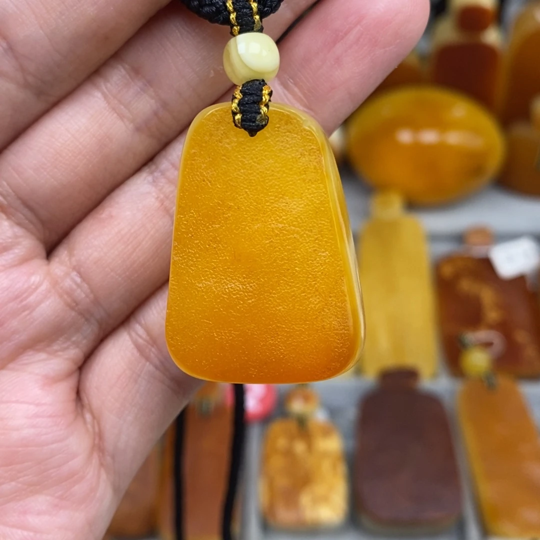 琥珀未镶嵌珠宝奇石