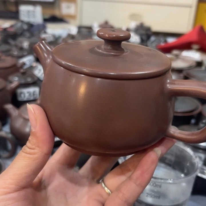 陶瓷230㏄左右红古铜色汉瓦壶