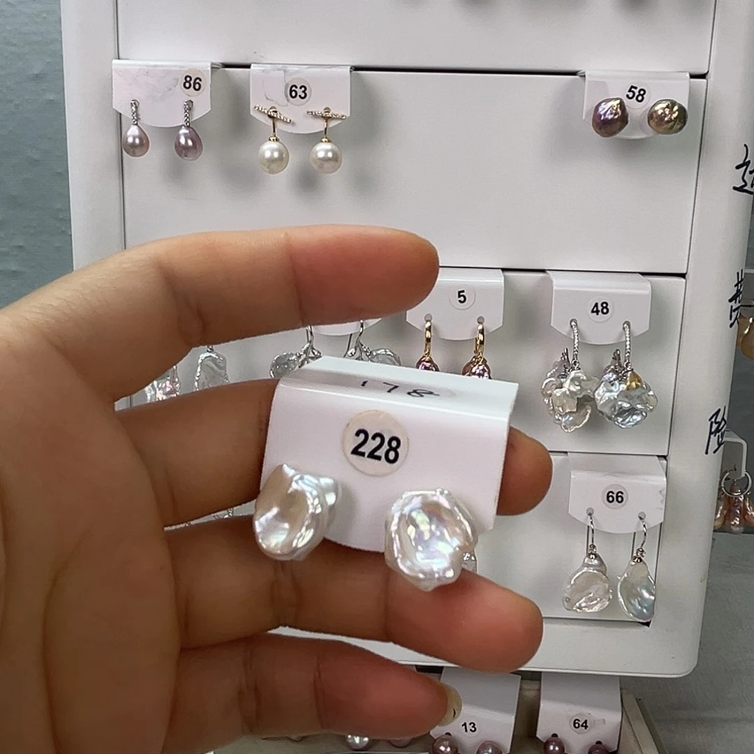 盛***蝶非金属925银淡水228