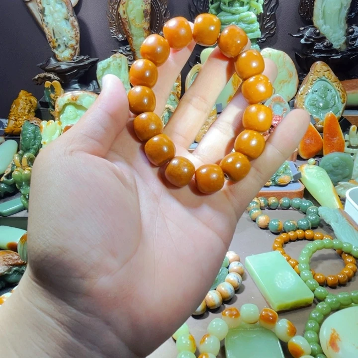 透闪石质玉未镶嵌珠宝奇石