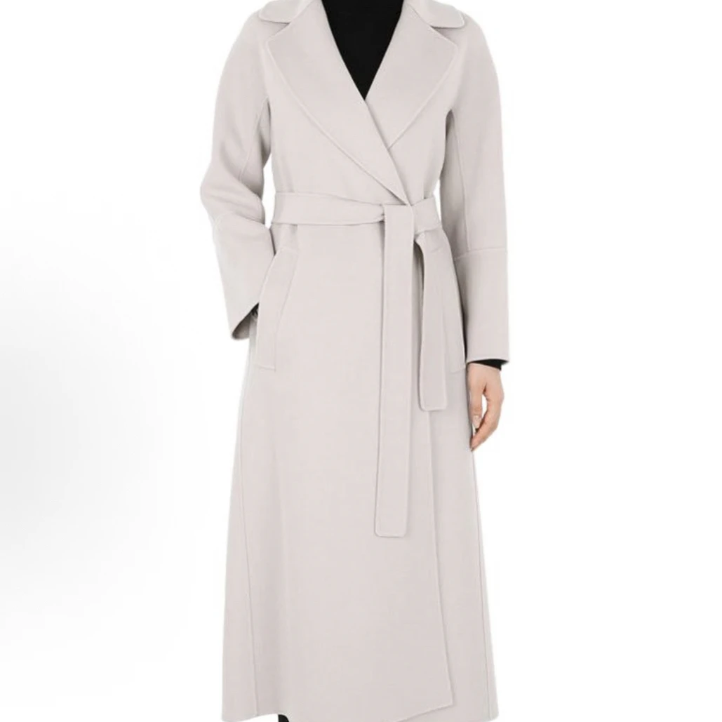 99新 MaxMara 翻领系带中长款大衣浅灰色/36码/A04701