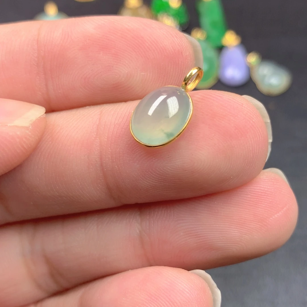 【闪购商品】颈饰18K金镶嵌翡翠翡翠