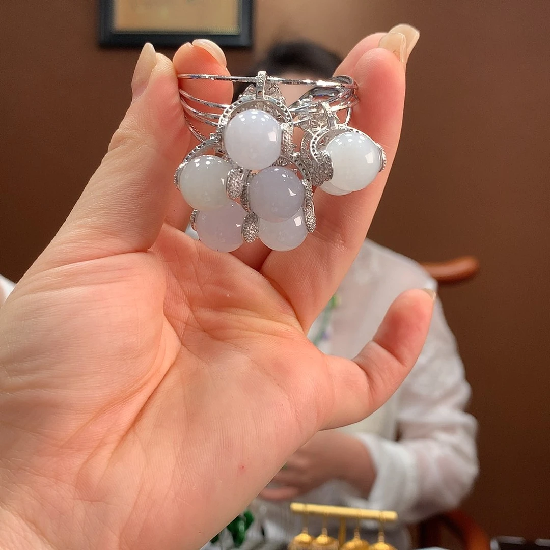 翡翠银S925镶嵌颈饰吊坠多样性发1个