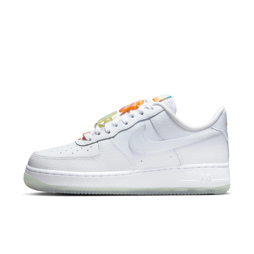 NIKE耐克2025女子WMNS AIR FORCE 1 '07 LX流光风板鞋IB8875-111