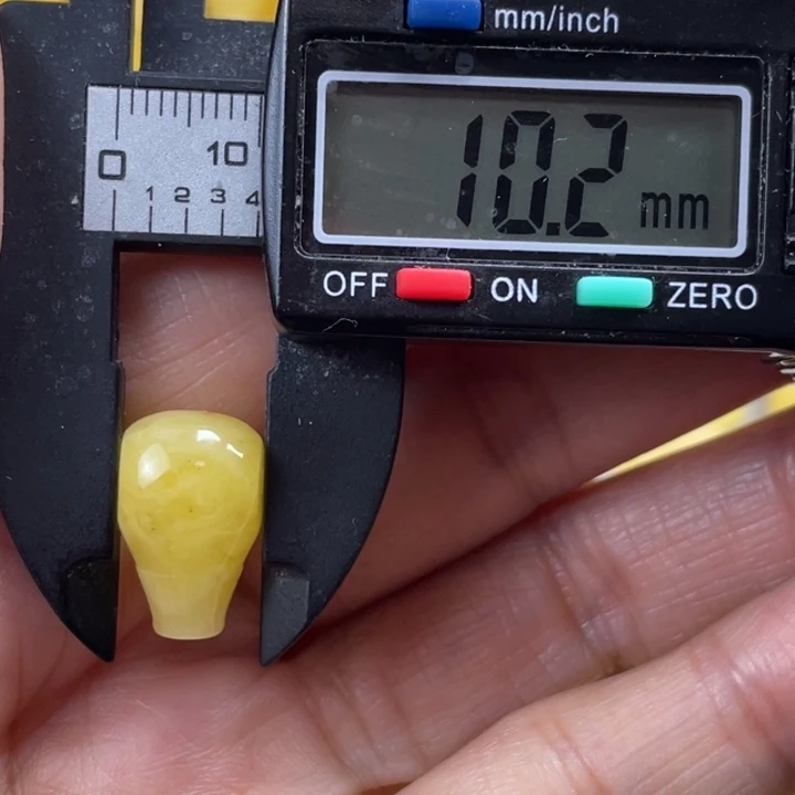 蜜蜡未镶嵌裸石65杂