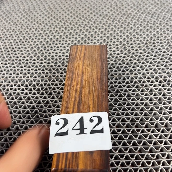 刘***尘木木料一物一拍木料