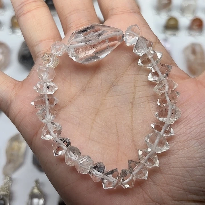 水晶手串未镶嵌闪灵钻手串