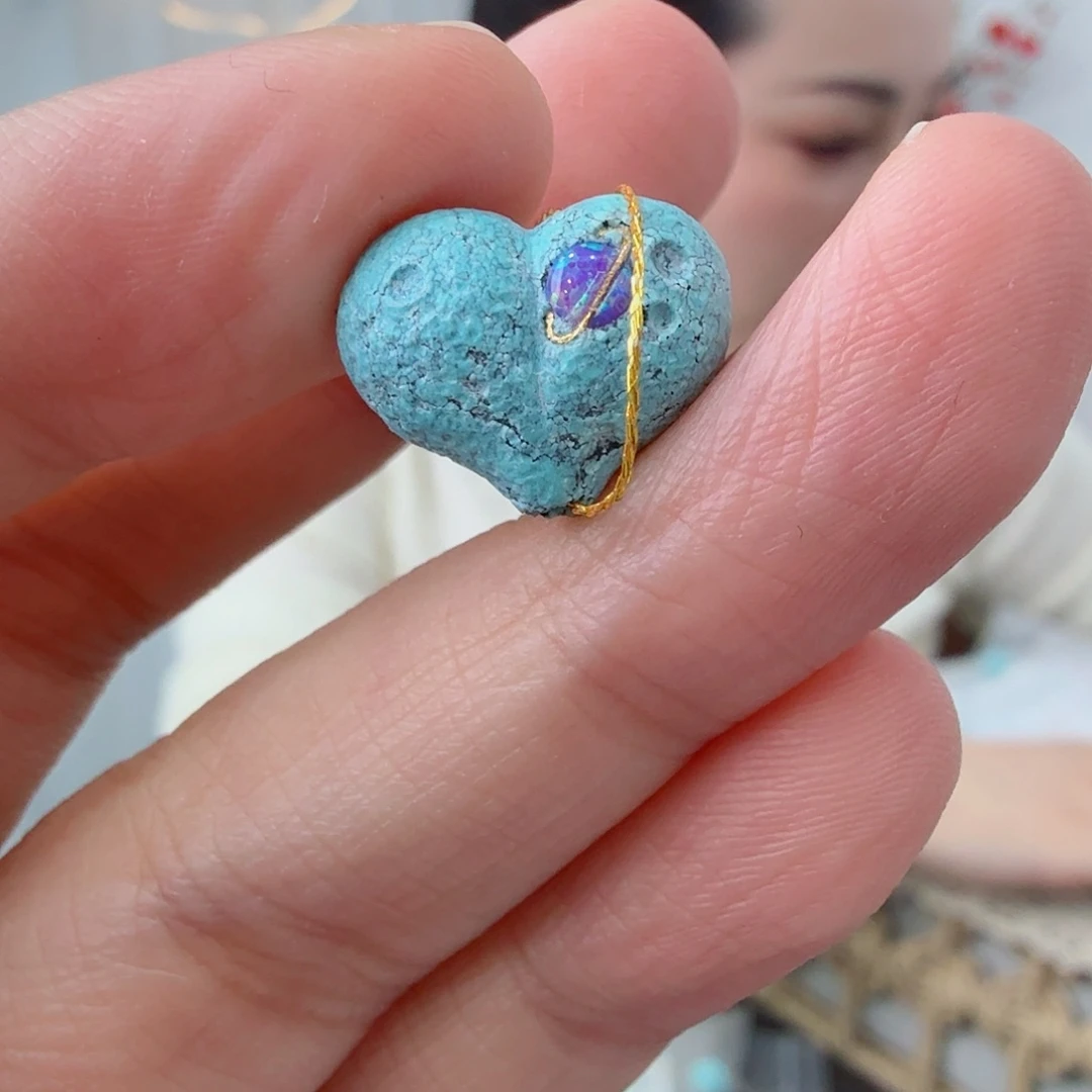 绿松石未镶嵌珠宝奇石