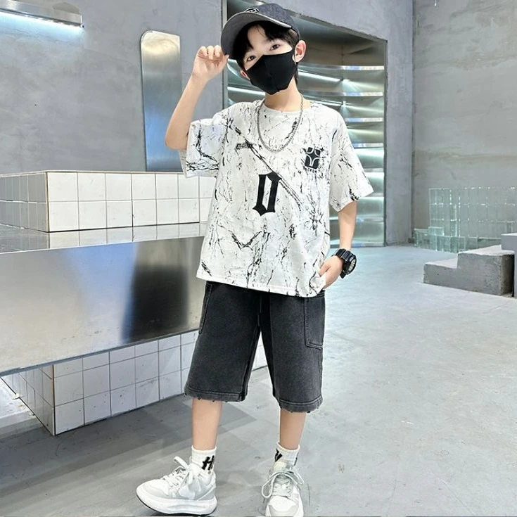 夏季男孩短袖T恤洋气纯棉字母印花圆领休闲潮童时尚宽松舒适透气