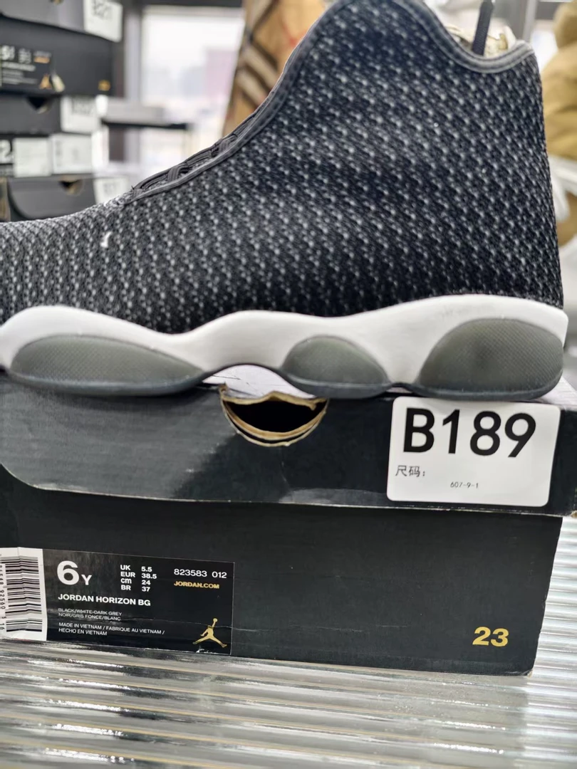 Nike  HORIZON  黑白  全新原盒  38.5码  11月19  孙 B189