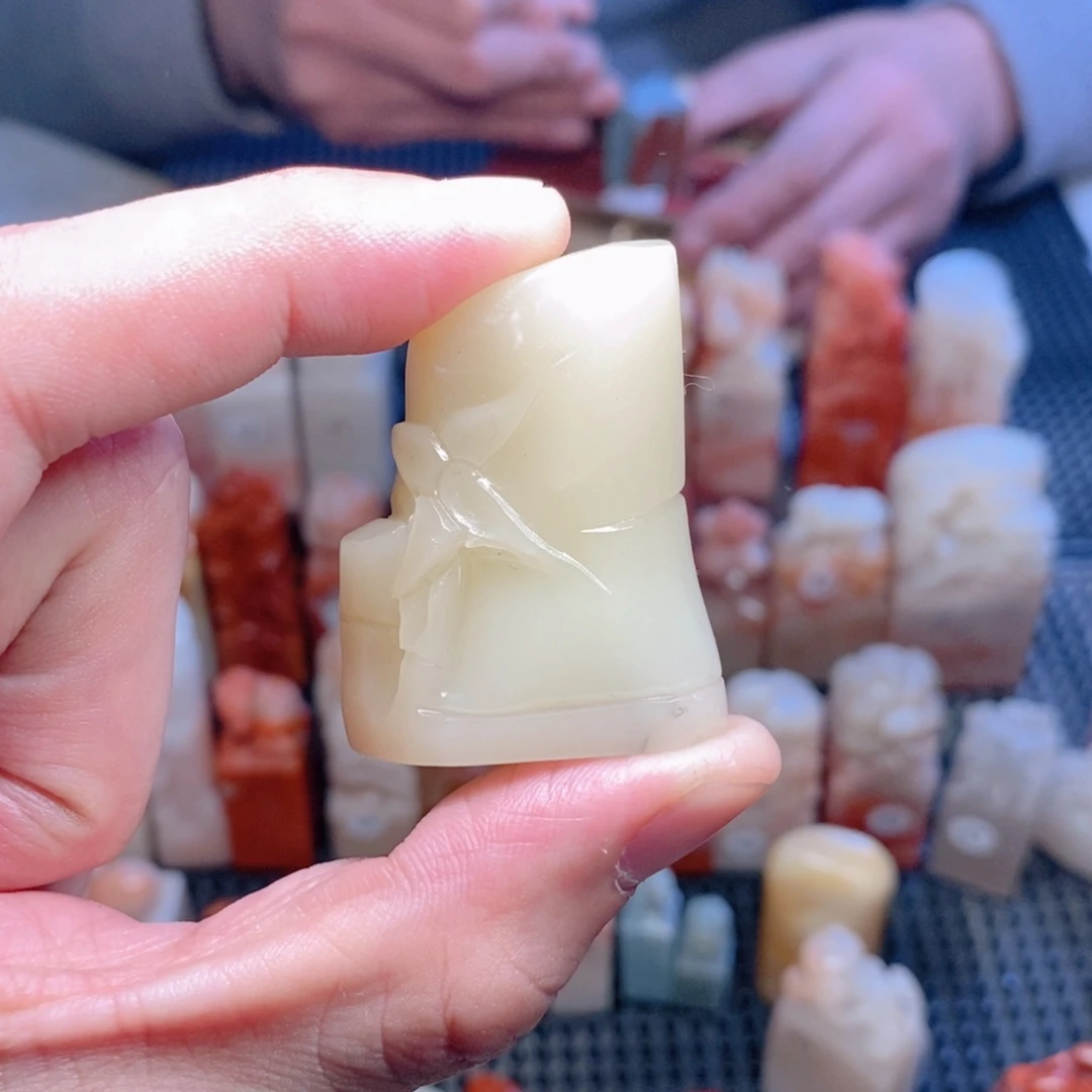 寿山石印石〈****哥手工篆刻