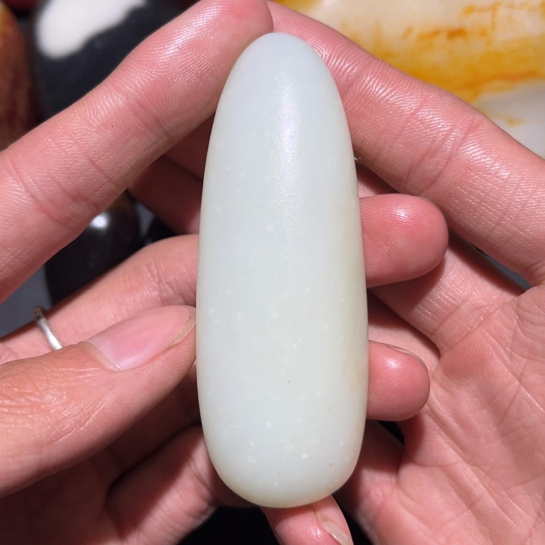 和田玉未镶嵌珠宝奇石