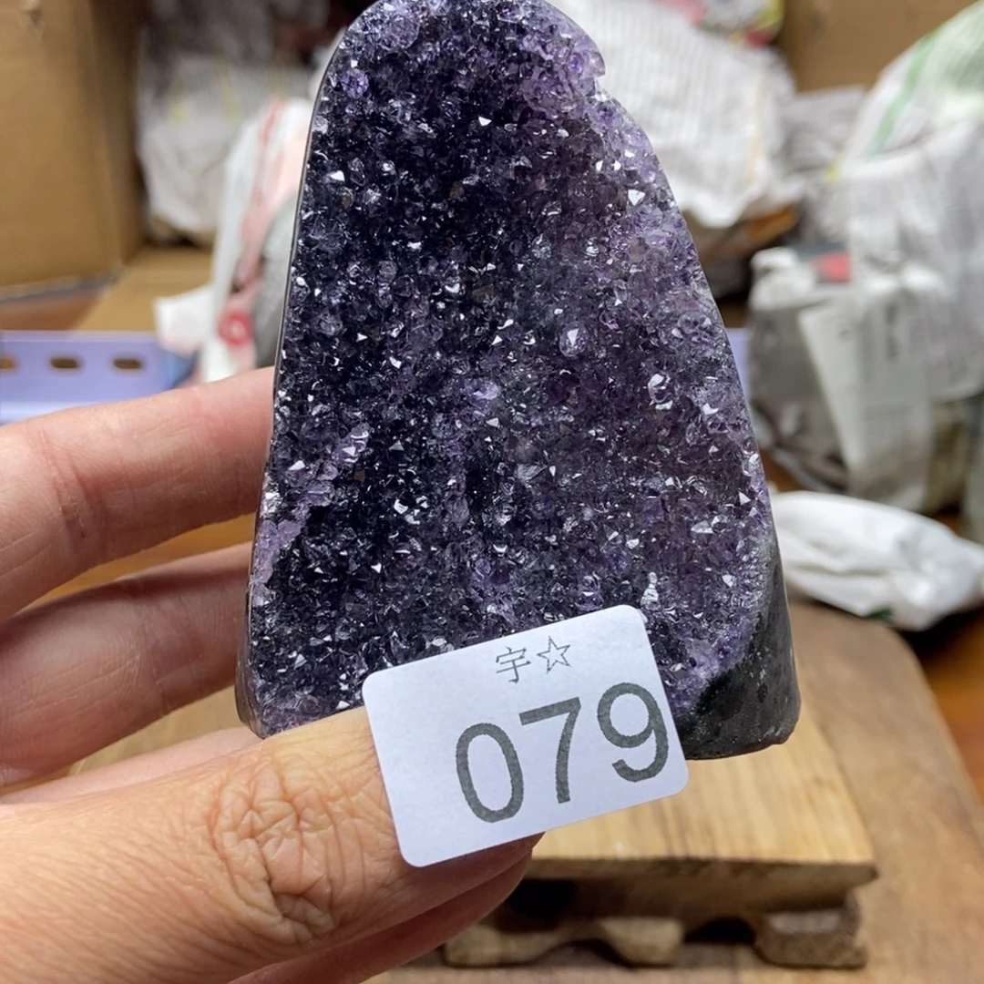 紫晶天然水晶摆件未镶嵌