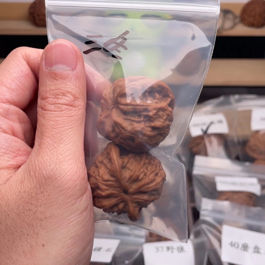 文玩核桃把件三*39尺全品野狼