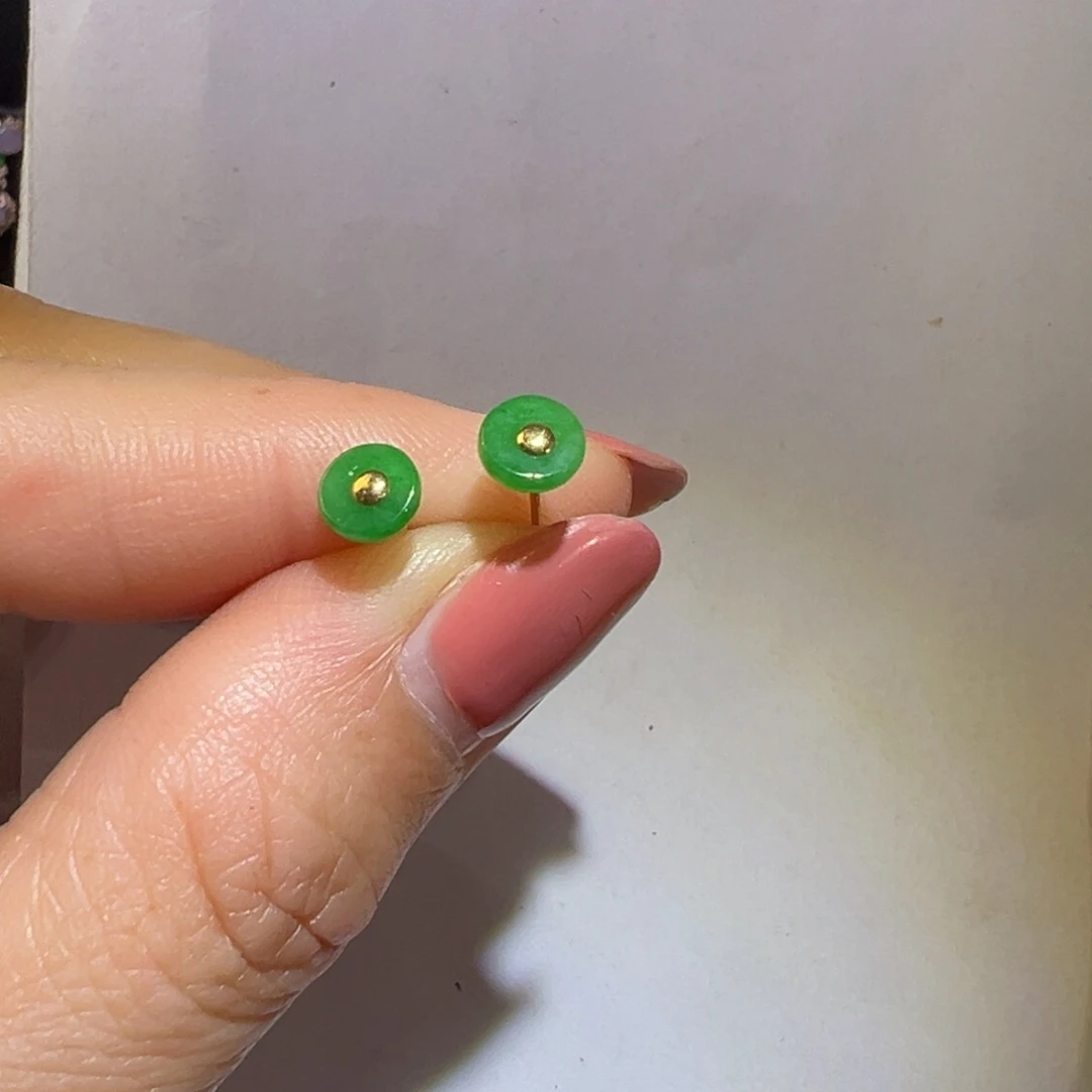 翡翠颈饰18K金镶嵌耳钉