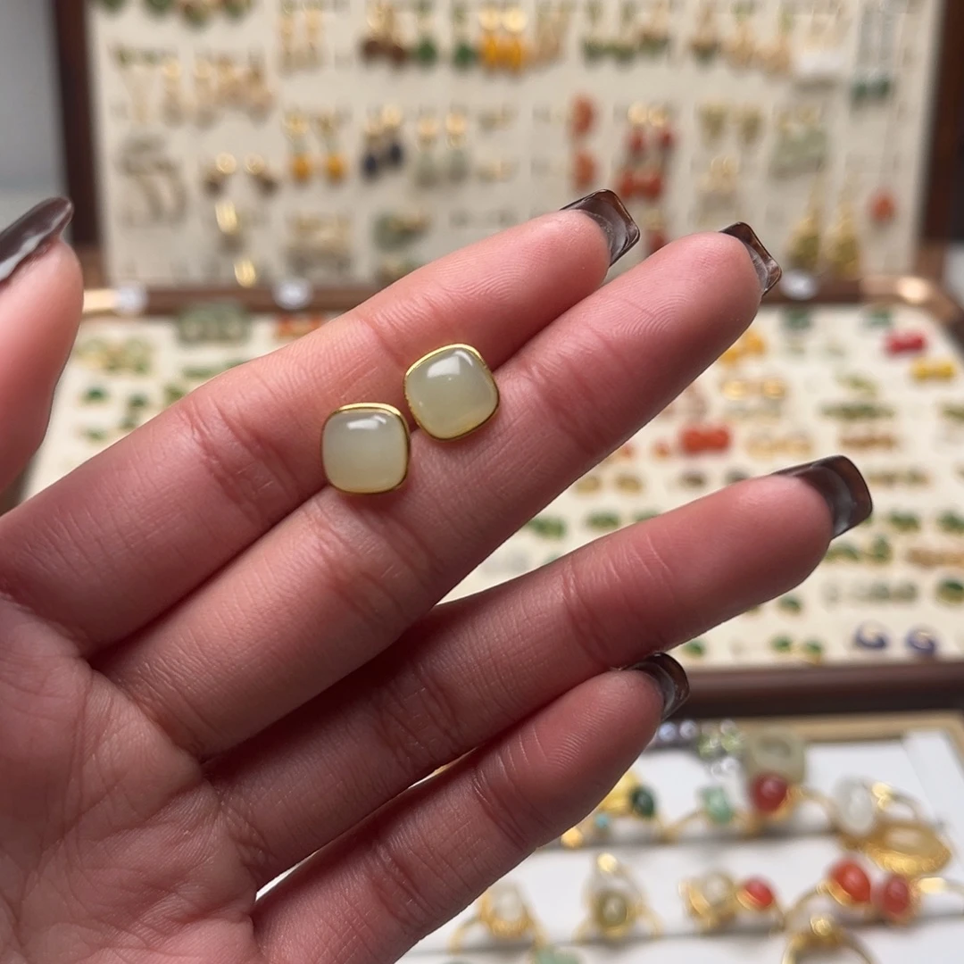 和田玉银S925镀金镶嵌耳坠