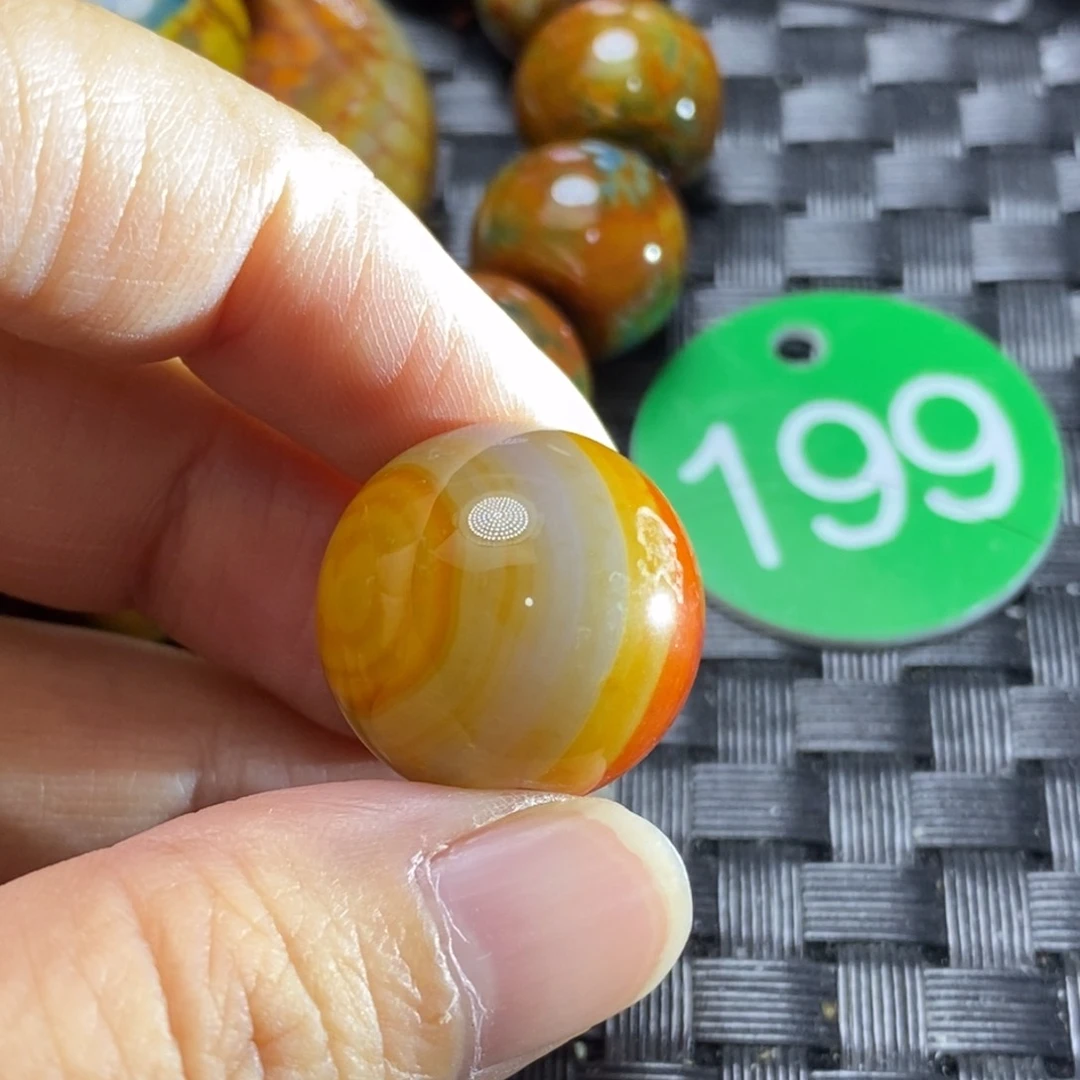 未镶嵌颈饰玛瑙/玉髓玉**雅