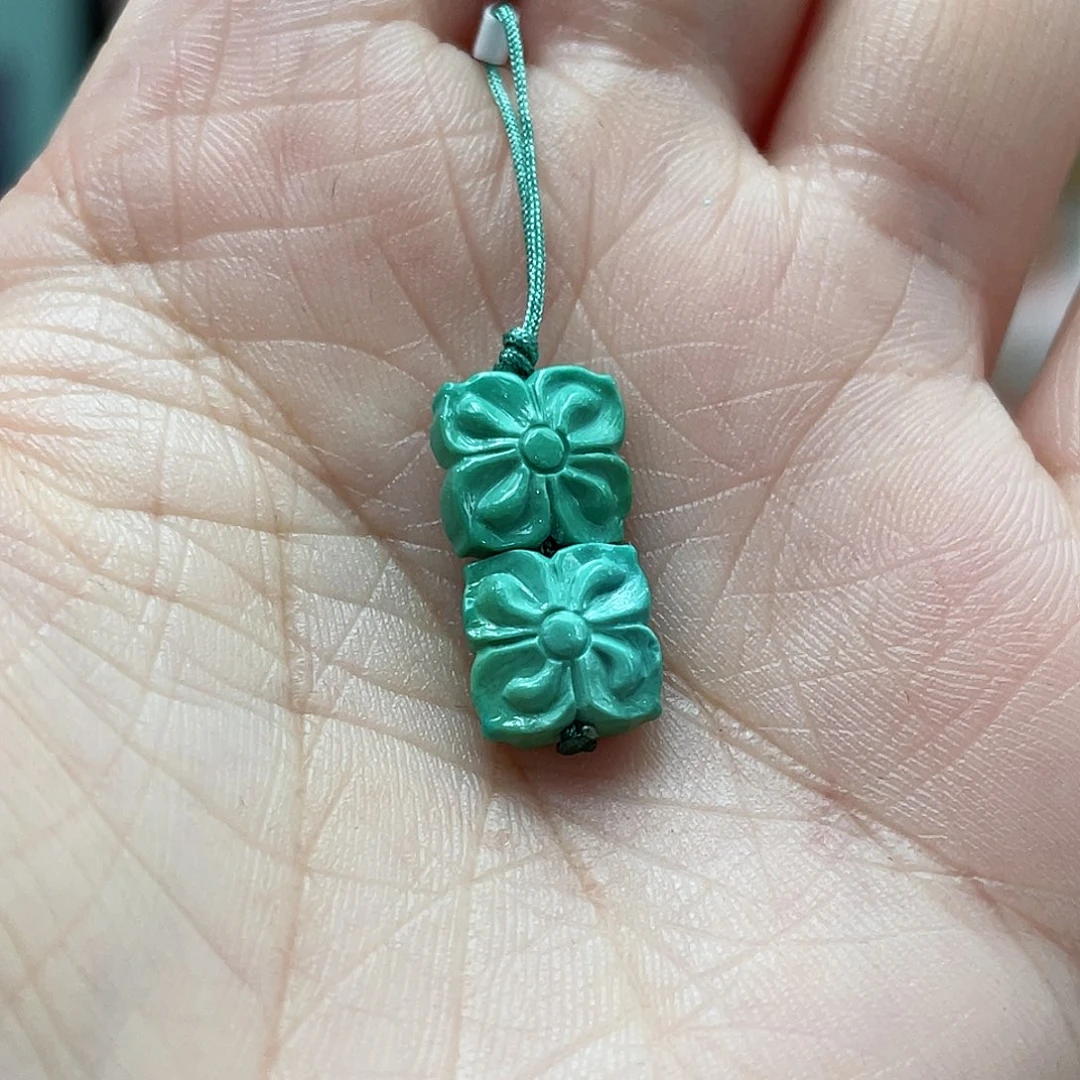 绿松石颈饰未镶嵌