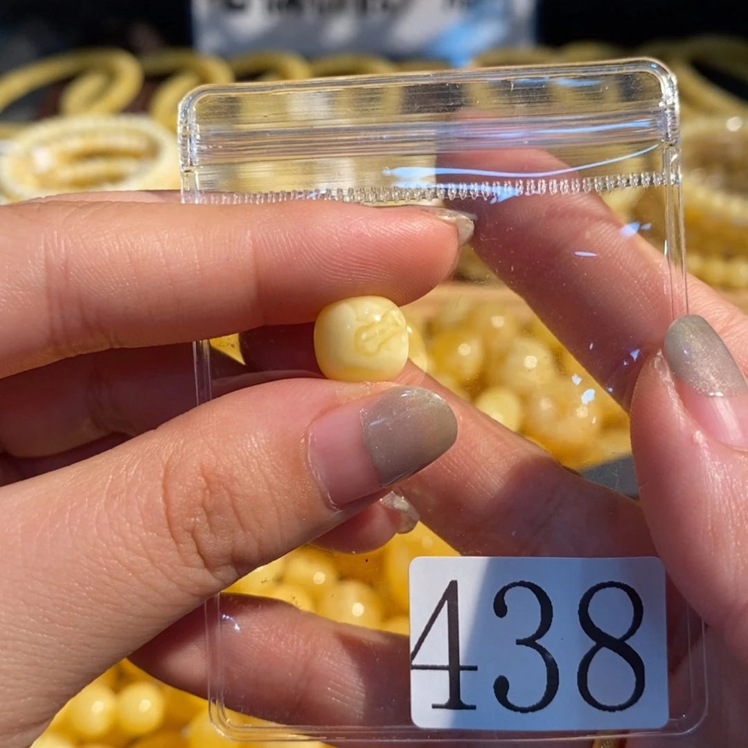 未镶嵌琥珀珠宝奇石438