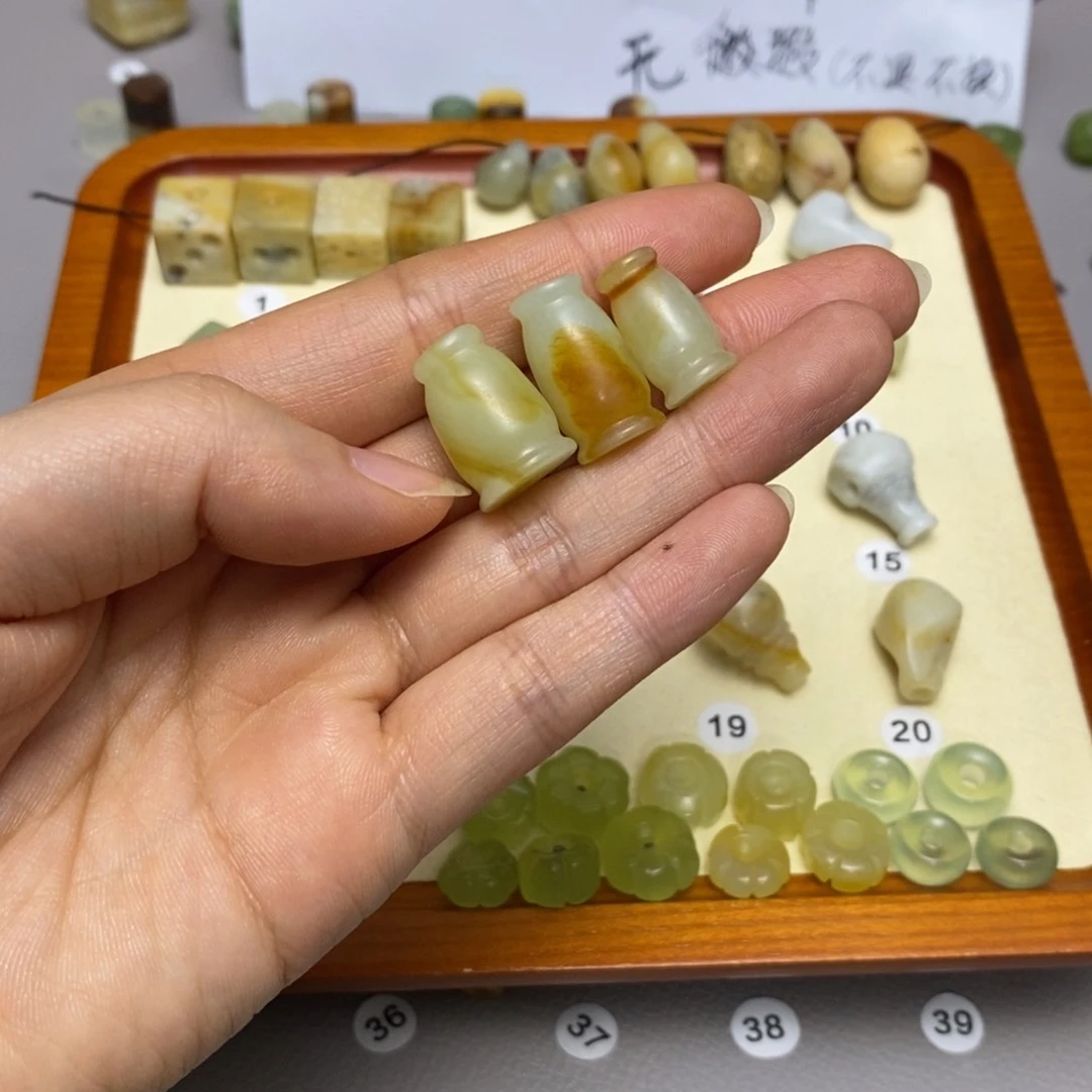 蛇纹石玉配饰合金t****g