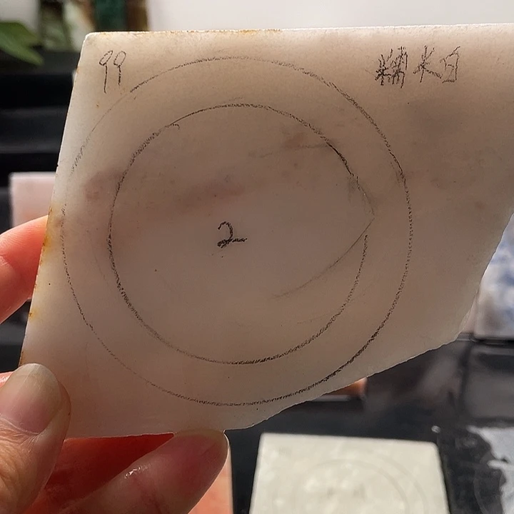 石英质玉未镶嵌手镯定制