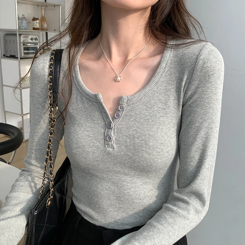 甄选高弹螺纹纽扣打底衫2025春秋新款正肩长袖T恤女修身显瘦上衣