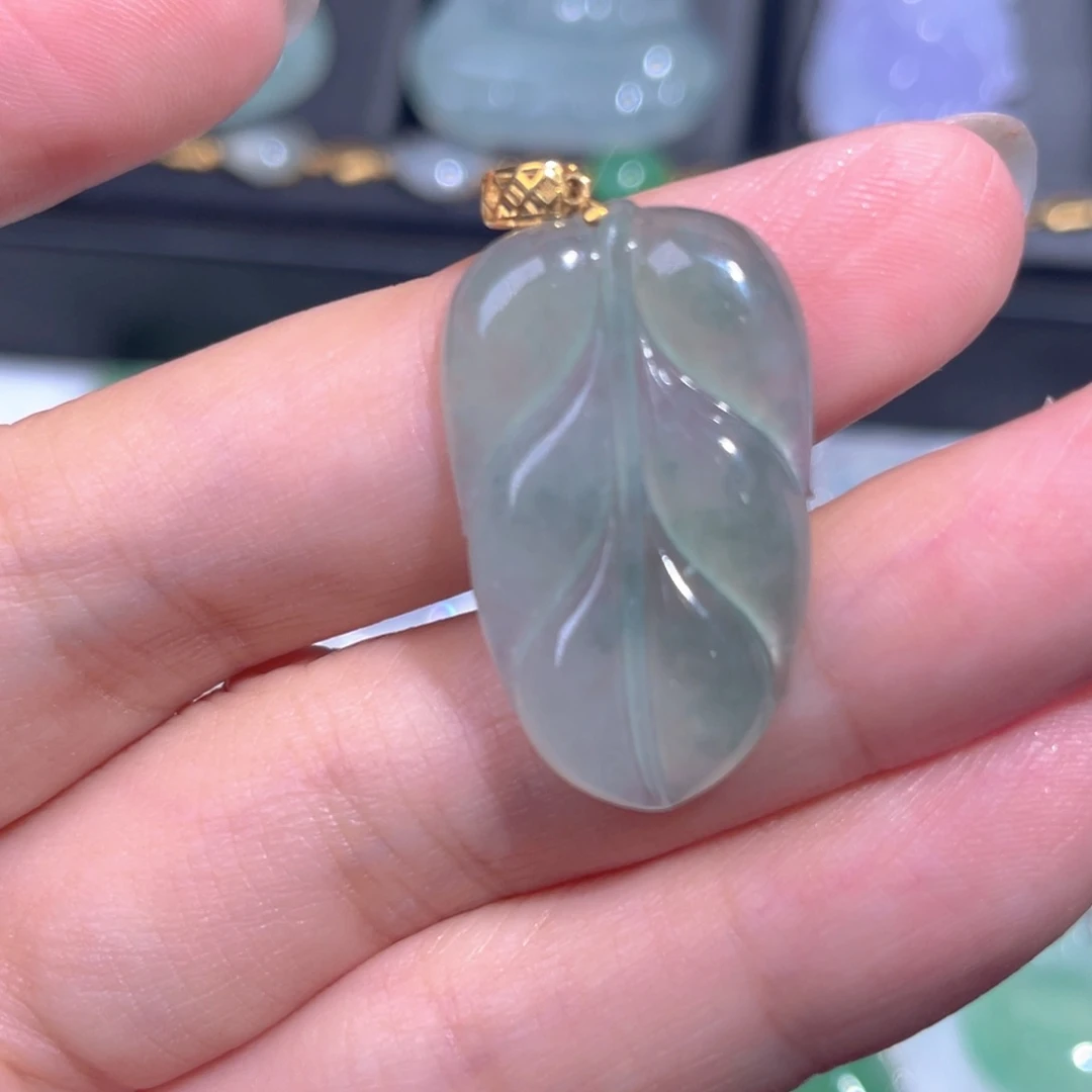 颈饰18K金镶嵌翡翠翡翠