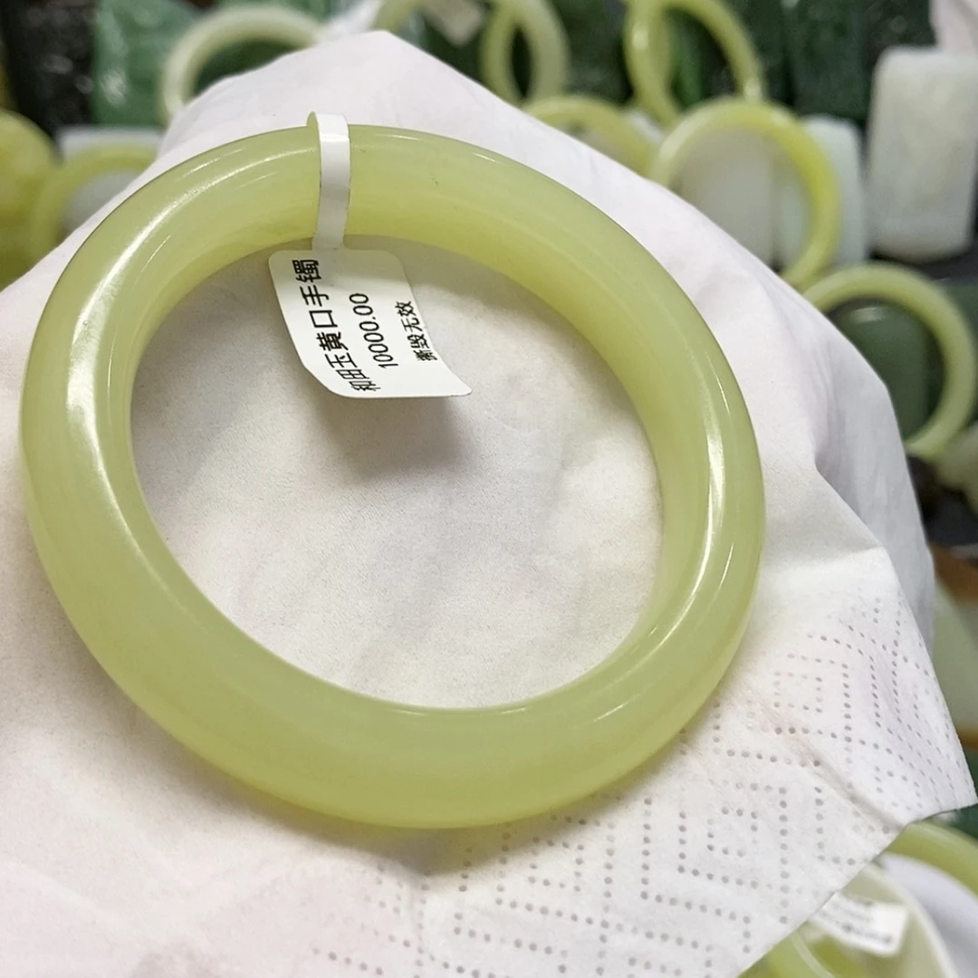 【闪购商品】未镶嵌手链和田玉Z****.