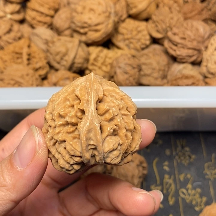 ****人吊坠文玩核桃文玩核桃异形单只