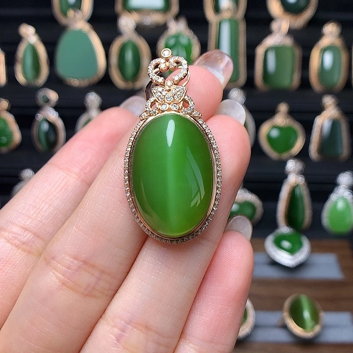 和田玉首饰18K金镶嵌