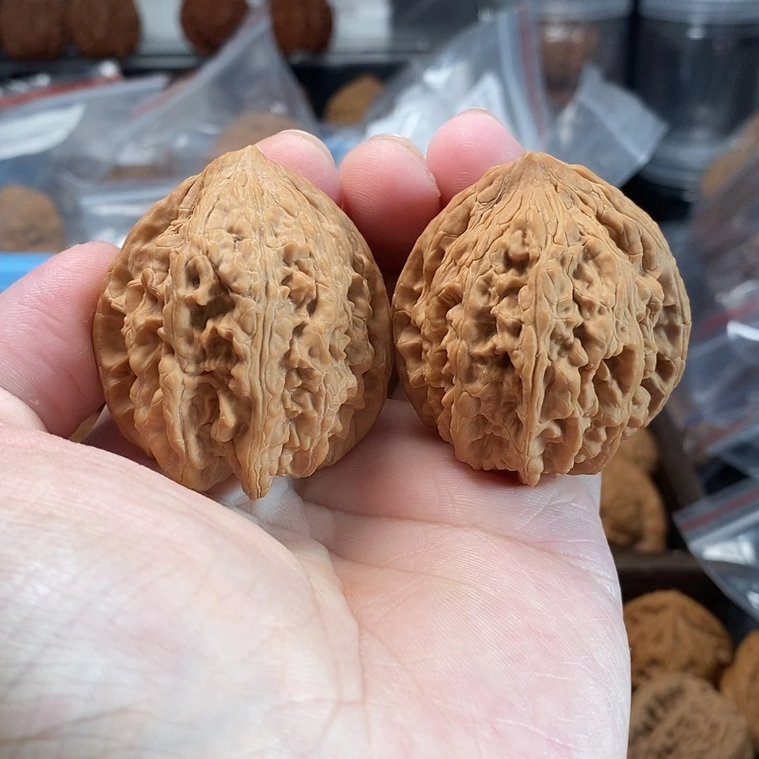 1文玩核桃盘龙谷42-266