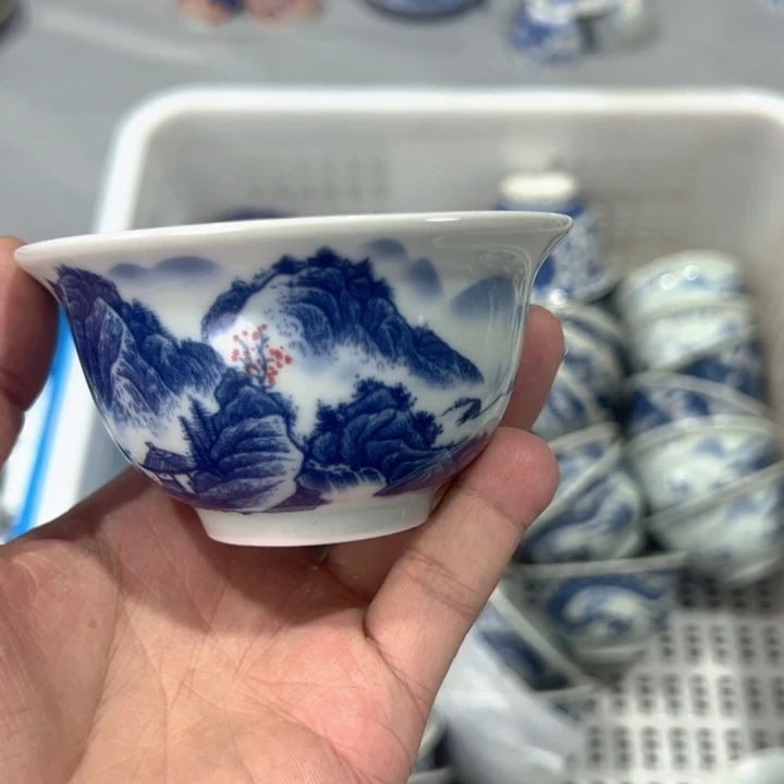 瓷片白青花万里江山压手杯全品