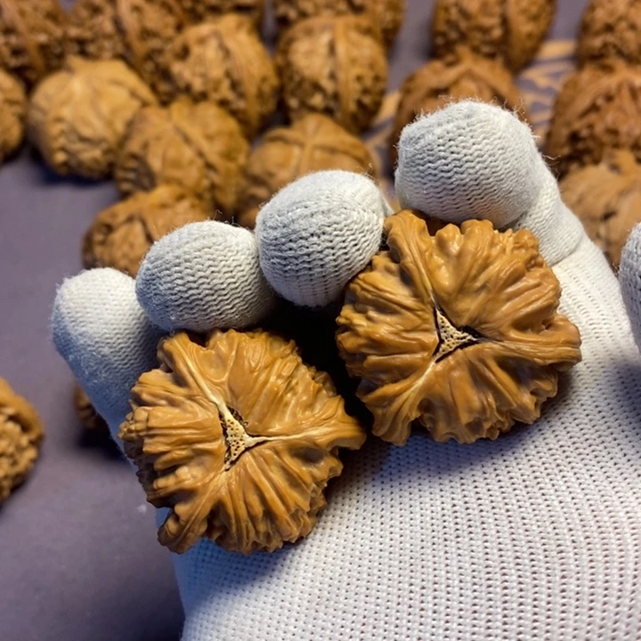 C***。手串/手链核桃工艺品