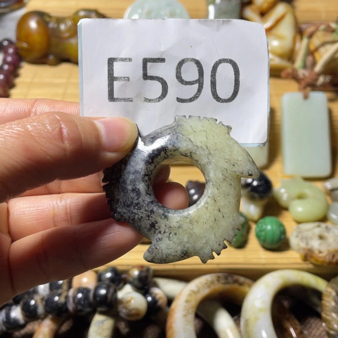 未镶嵌和田玉挂件