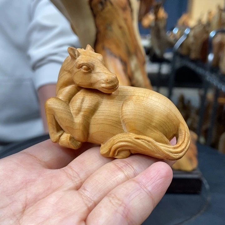 柏木（崖柏）手把件马