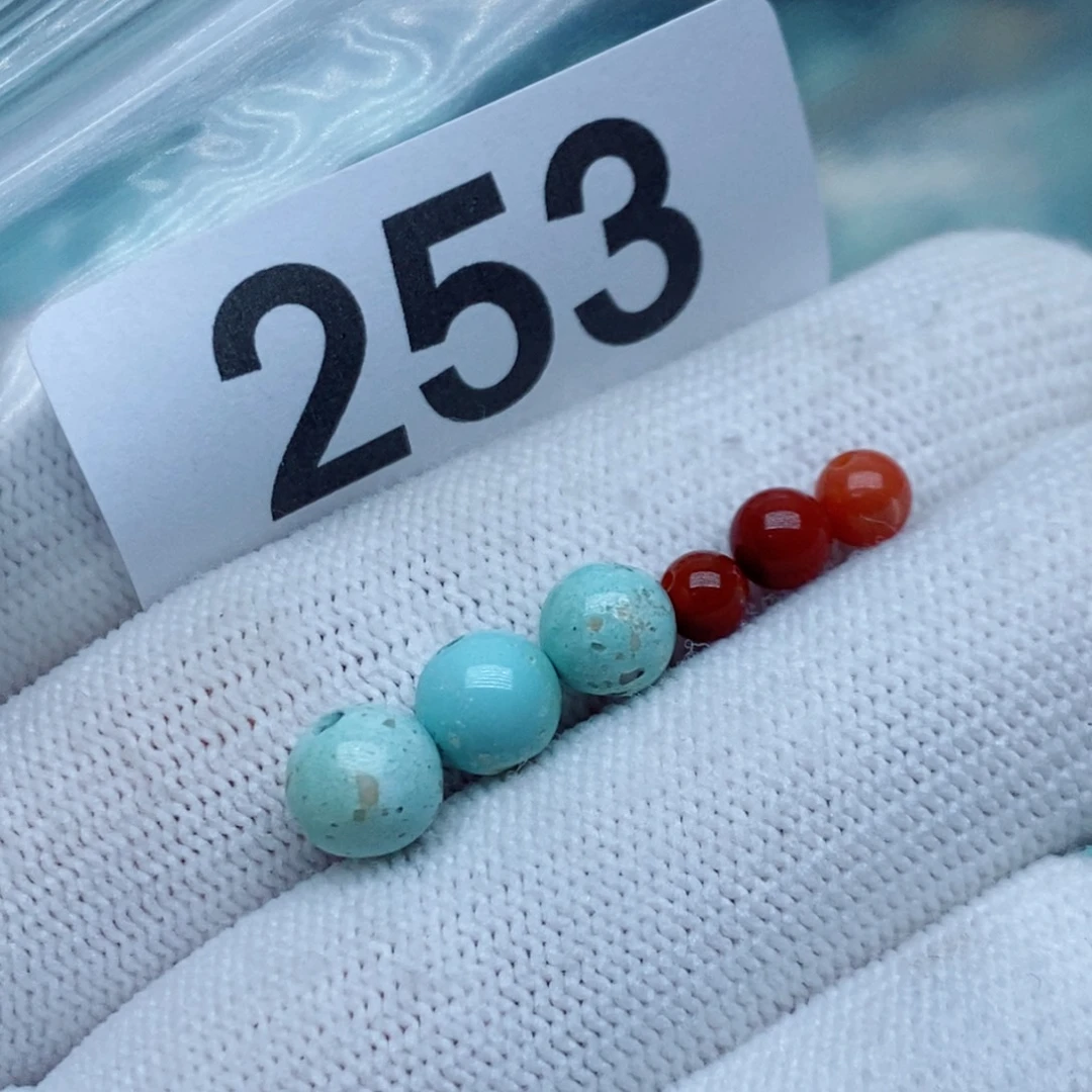 南红玛瑙未镶嵌珠宝奇石