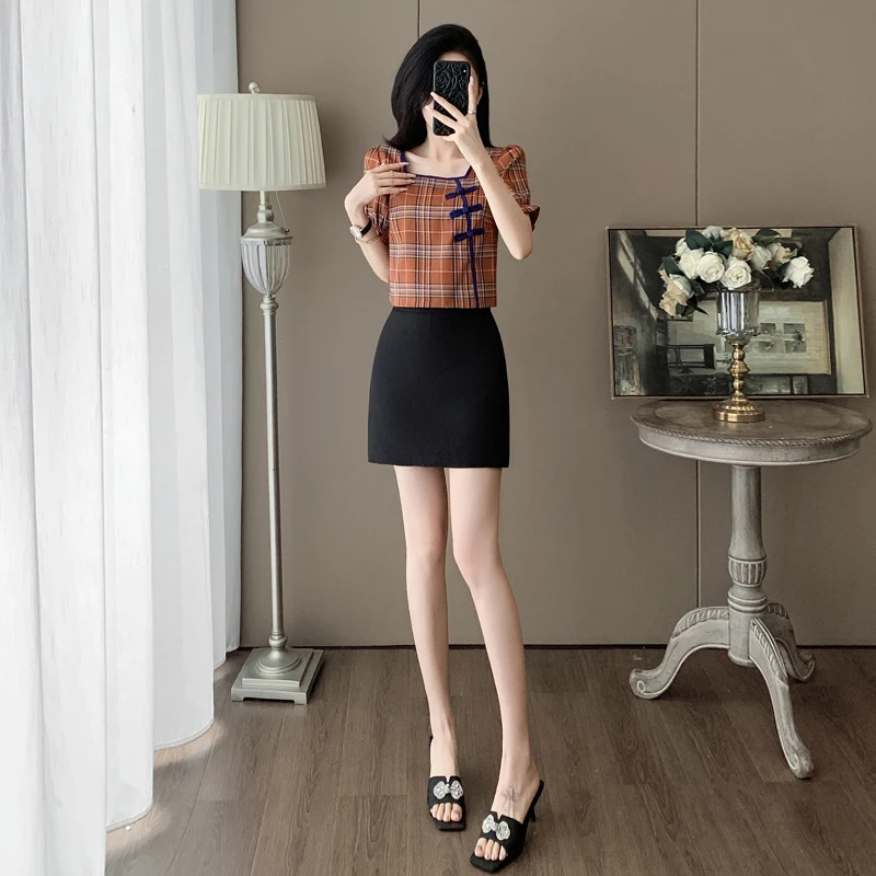 休闲时尚套装夏季设计感修身复古风格子短袖上衣短裙两件套女装