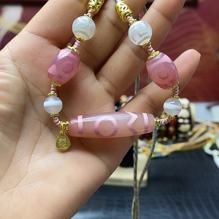 曾****玛瑙/玉髓合金颈饰