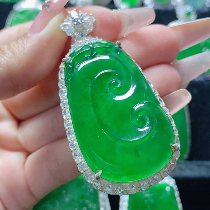 翡翠颈饰银S925镶嵌