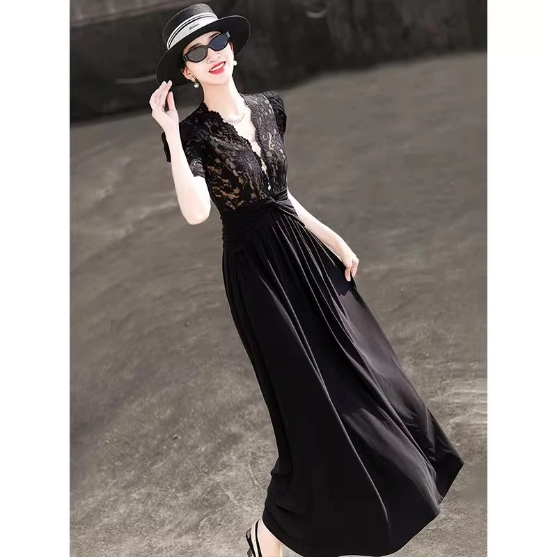 2025夏季新款气质名媛优雅黑色蕾丝拼接收腰V领短袖连衣裙D2148